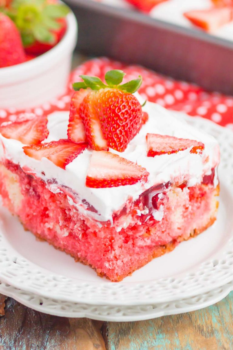 Strawberry Jello Poke Cake - RecipesClub